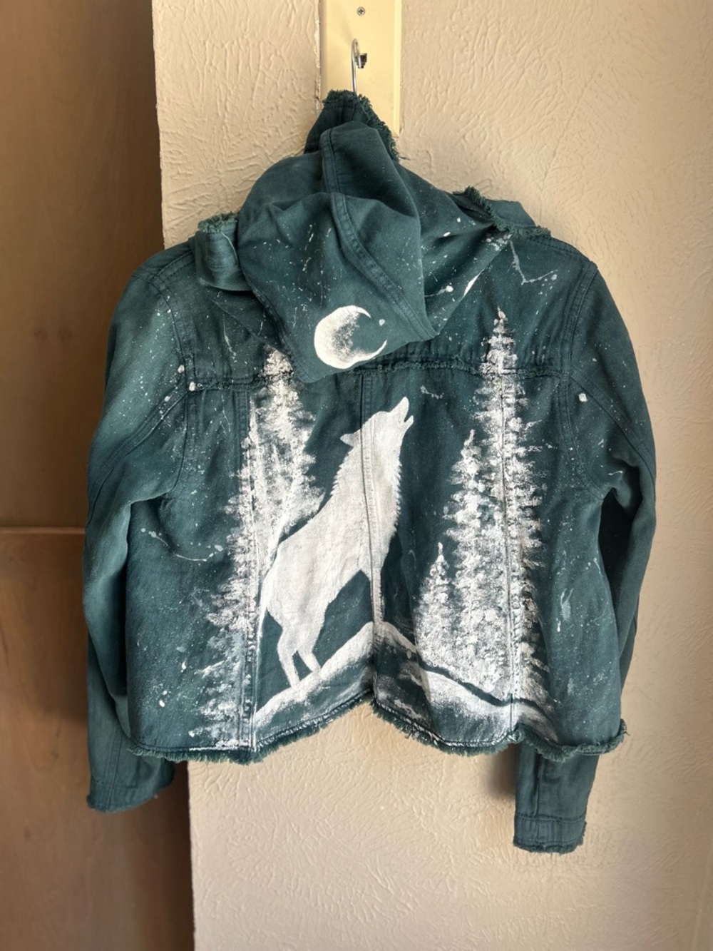 Upcycled green Free People jacket wolf howling at the moon Size Small